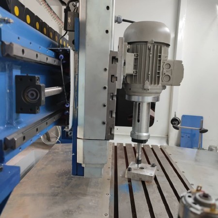 ساخت دستگاه فرز cnc