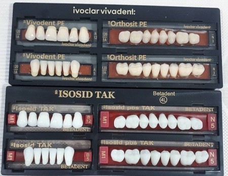 دندانسازی پارسیل  ((متخصص ساخت دندان‌مصنوعی باظاهر کاملا طبیعی و جذب))