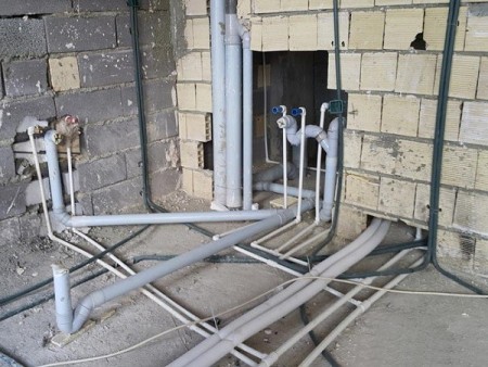 Hot and cold plumbing and sewage in Tehran