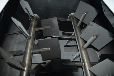 ساخت و نصب تجهیزات تولید خوراک دام طیور آبزیان