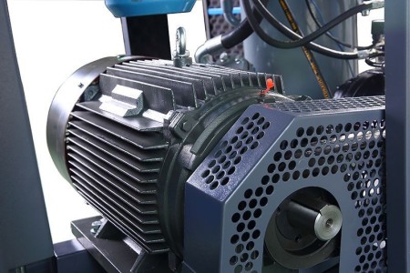 German screw compressor with guaranteed price and immediate delivery - Safavi Air compressor