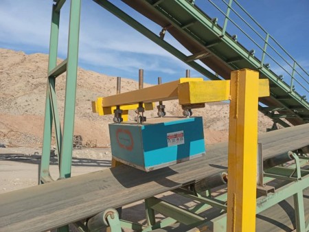 magnet separator over band