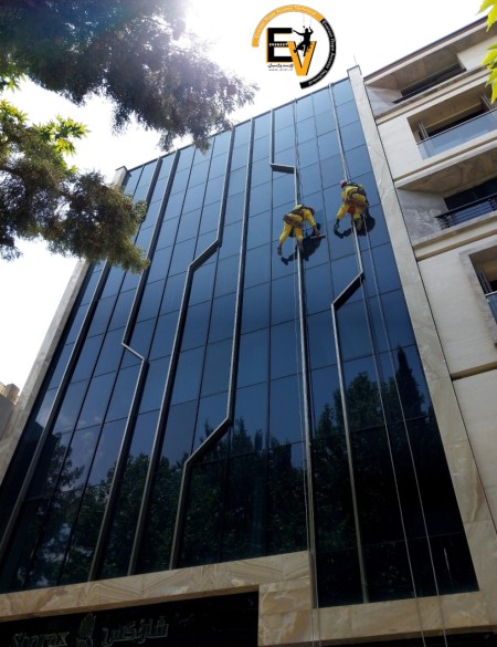 خدمات کار در ارتفاع بدون داربست