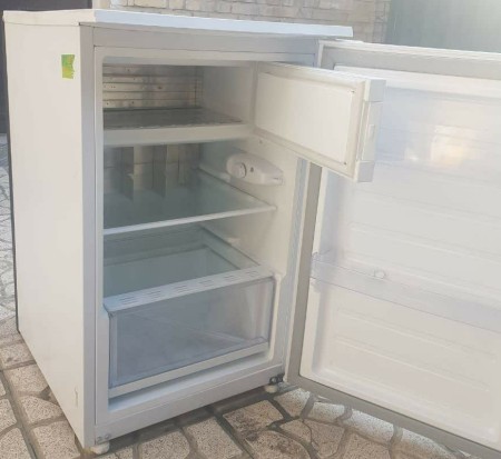 Oil gas refrigerator