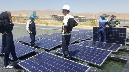 Solar panel floats and marinas