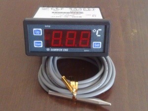 Temperature controller size 96*96 with PT100 and minus 50 and plus 50