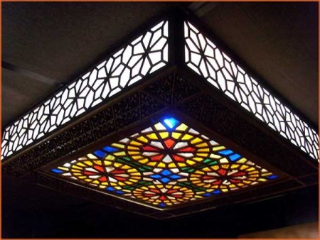 Colored glass between cabinets - colored glass of decoration boxes