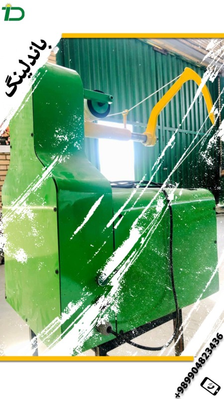 Bundling, arranging all kinds of vegetables and flower branches