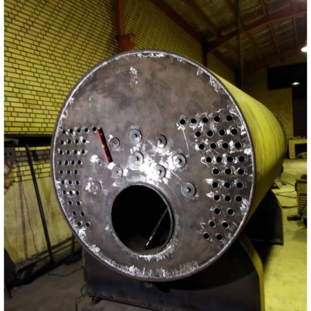 A pot of hot water and hot oil