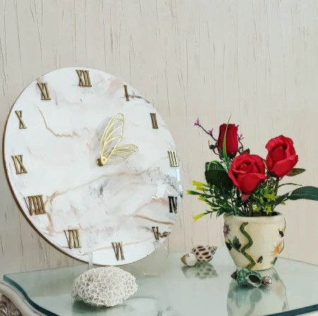 Resin watch with white marble design