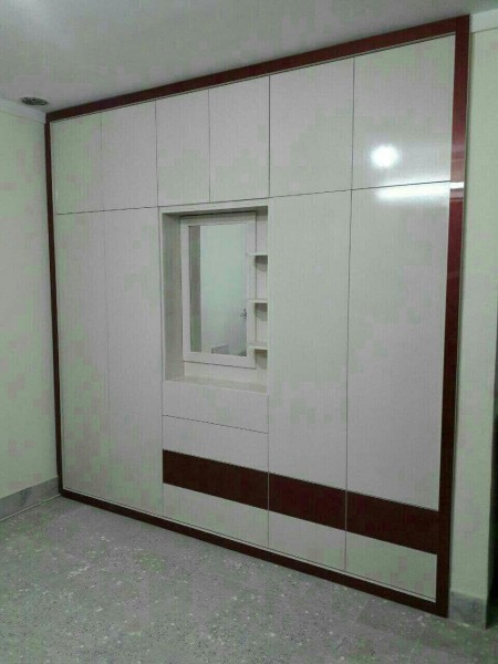 Cabinet maker..... door maker....