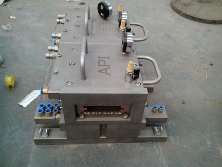 Construction of cm65 twin screw extruder
