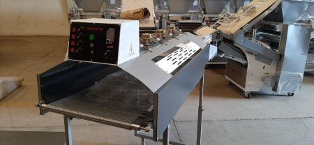 نان درآر سه کاره،نان درآر با سردکن سرهم،نان گیر لواش،نان درآر اتوماتیک،سردکن نان فانتزی،نان درآر