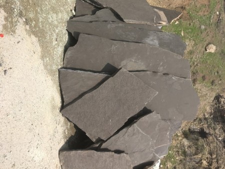 Carcass stone implementation of Malon stone sheet for the floor and wall