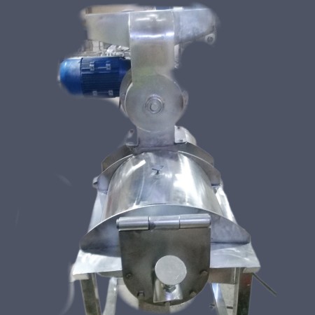 Sour lemon juicer or lemon juicer