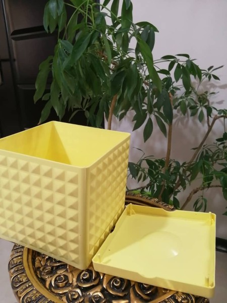 Sale of plastic pot molds