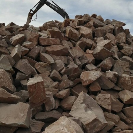 اجرای سنگ مالون کلوم برای دیوار چینی نصب ستون سر درب