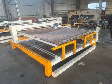 Single head quilting machine