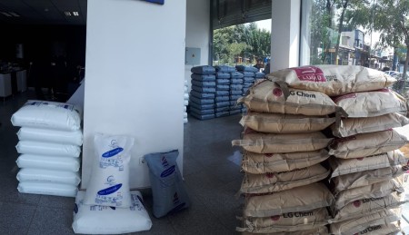 فروش مواد اولیه پلیمری به صورت خرد و عمده