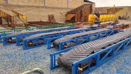 Mobile and fixed conveyor belts