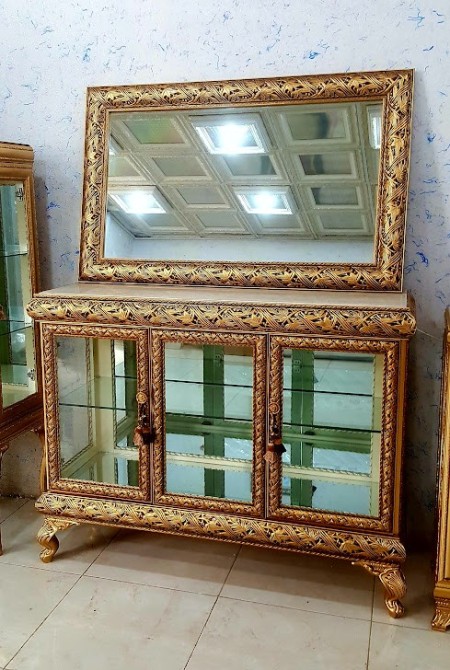 This is the Italian design console