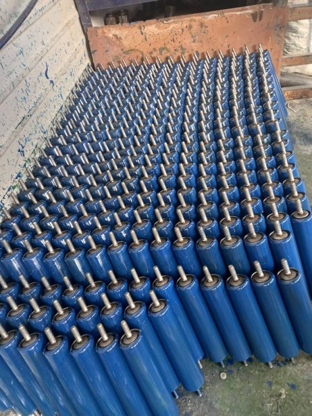 Roller and roller base