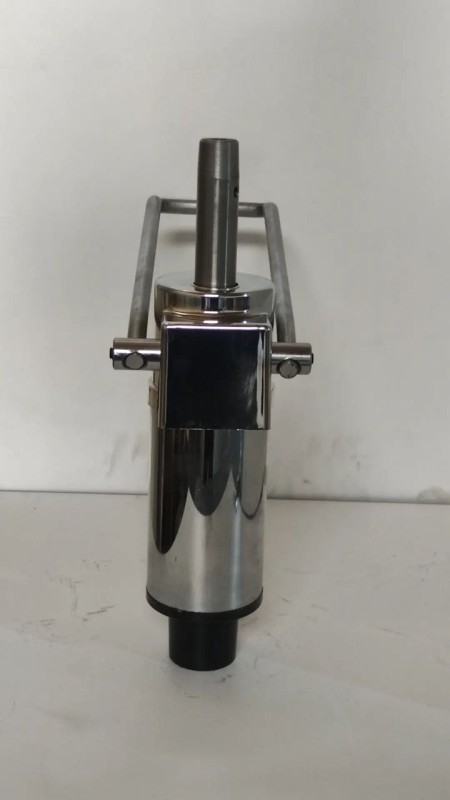 Barber chair pedal jack