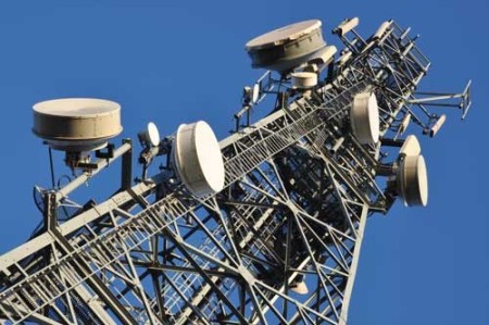 Telecommunication mast, internet mast, self-standing mast