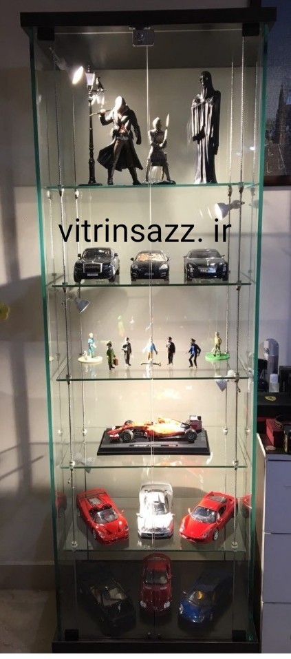 Fixed glass showcase