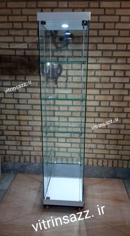 Fixed glass showcase