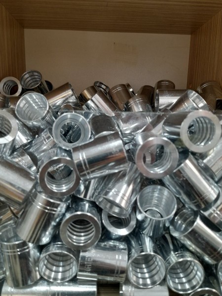 The middleman of the hose