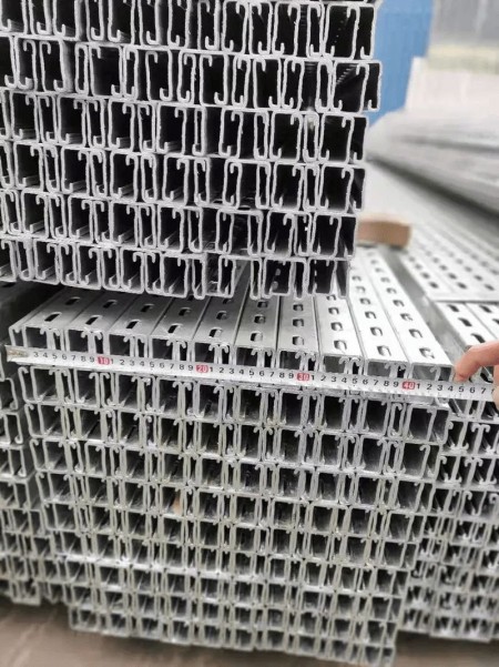 سی چنل/سی ریل/ریل بست چنگالی