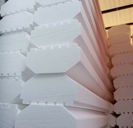 Building roof monolith