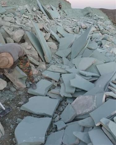 Floor scrap stone for the yard and sale of Damavand stone