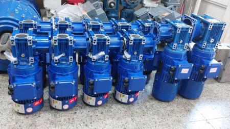 Spiral gear box