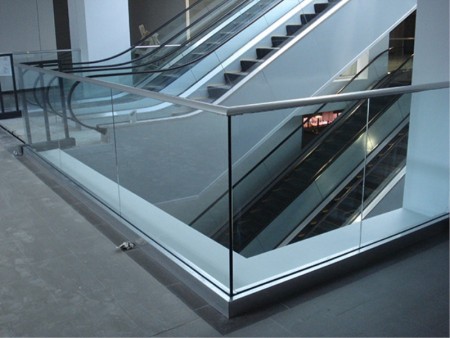 Sale and implementation of glass fence