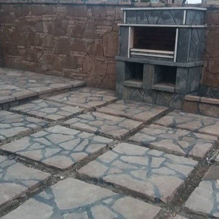 فروش سنگ لاشه در رامسر همراه با نصاب