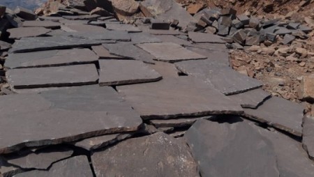 فروش سنگ لاشه در رامسر همراه با نصاب