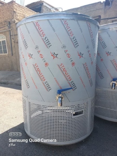 Single tank and double tank milk cooler in different sizes