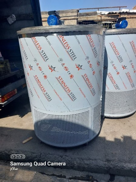 Single tank and double tank milk cooler in different sizes