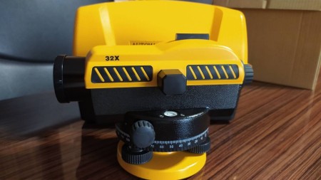 CST/berger mapping leveling camera model 32X