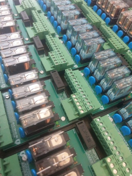 Types of 4-channel and 8-channel relay cards Finder, Amron, Hongfa and...