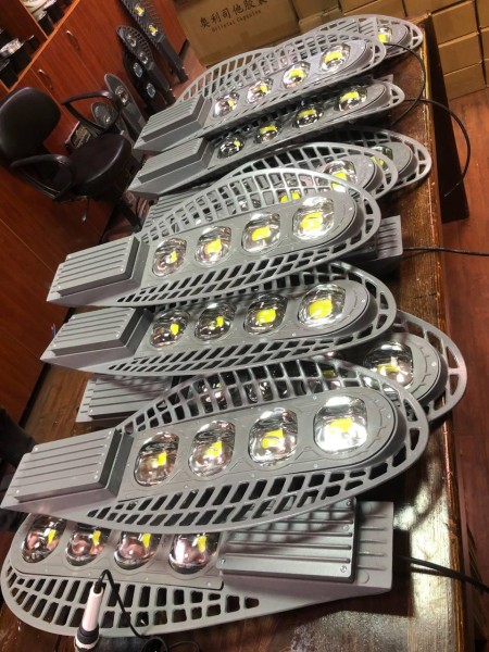 چراغ خیابانی،قاب خیابانی led