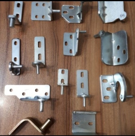 Refrigerator hinge