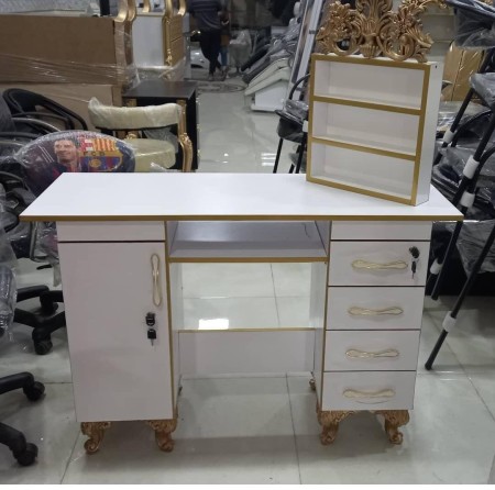 Industry's delicate nail table