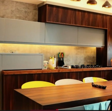 فروش ویلا مبله شیک همجوار دریا قسطی(بدون بهره)