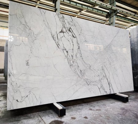 Sale and export of marble, travertine, tiles and ceramics