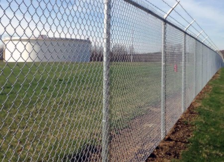 Production of all kinds of netting fences in Shiraz