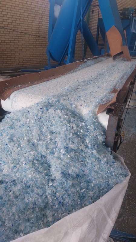 Pet hot wash line with a capacity of 1000 kilos