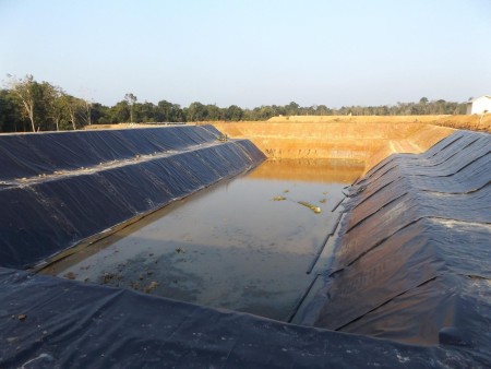 Implementation of geomembrane sheets for sealing agricultural ponds